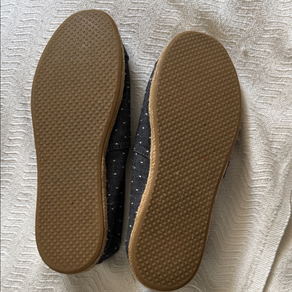 Toms Blue Polka Dot Canvas shoes - Picture 4 of 5